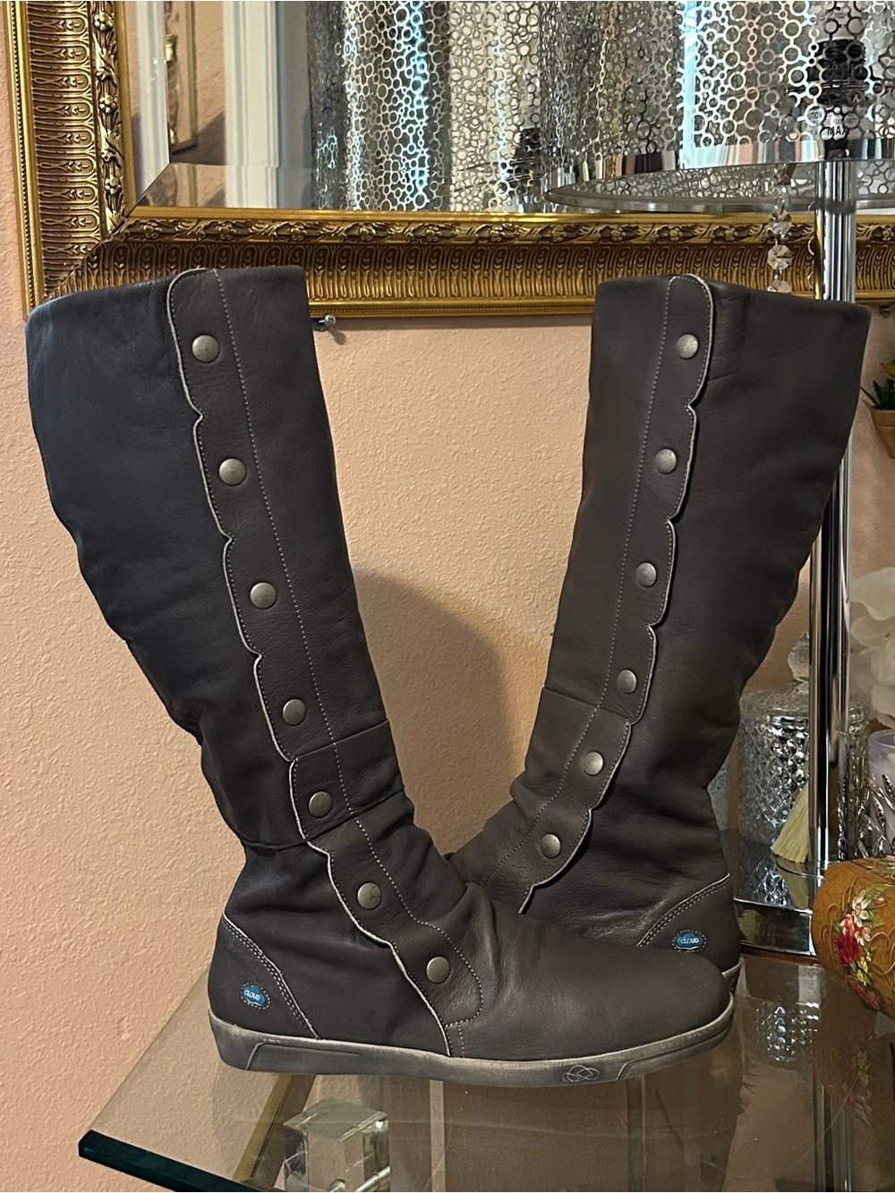 * RARE * CLOUD Avior Gray Leather Button-Trim Boots with Side Zip Size 39